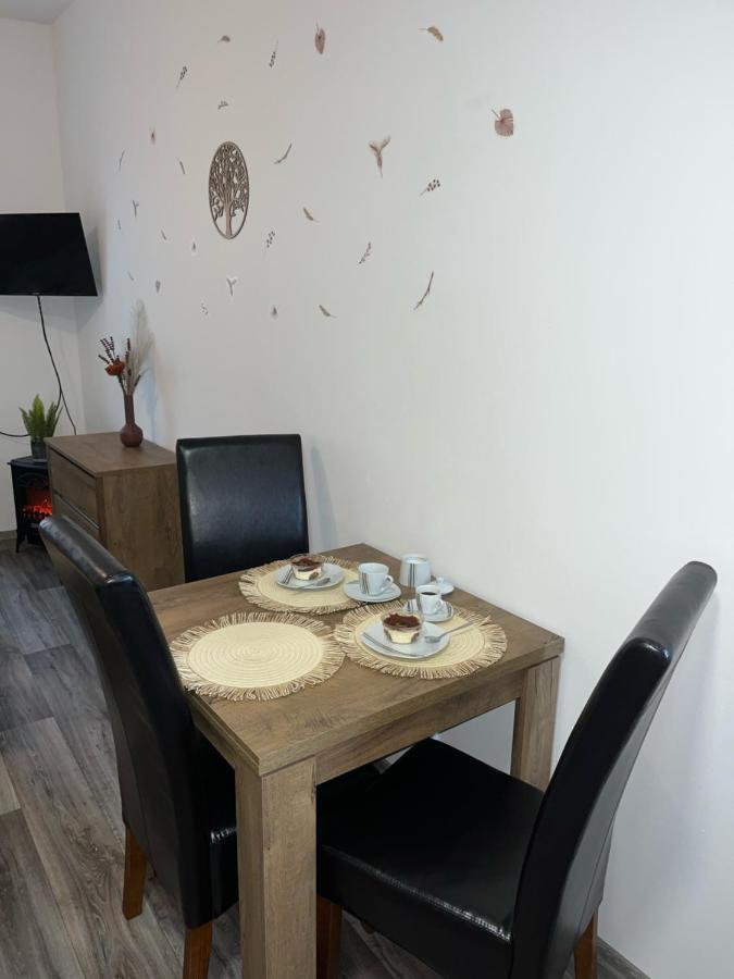 Apartmany Nezarka A Privatni Wellness Їндржихув-Градец Екстер'єр фото