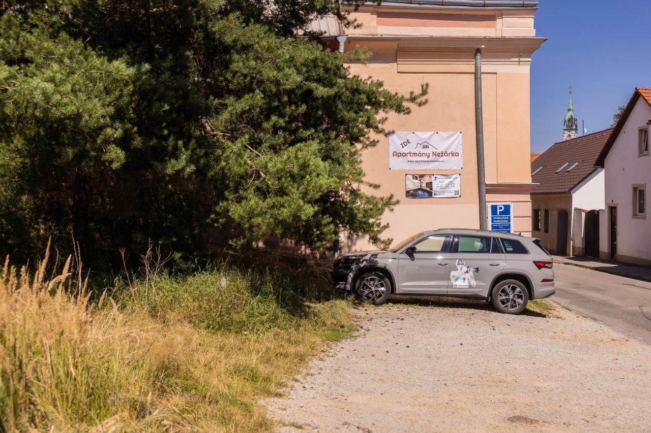 Apartmany Nezarka A Privatni Wellness Їндржихув-Градец Екстер'єр фото