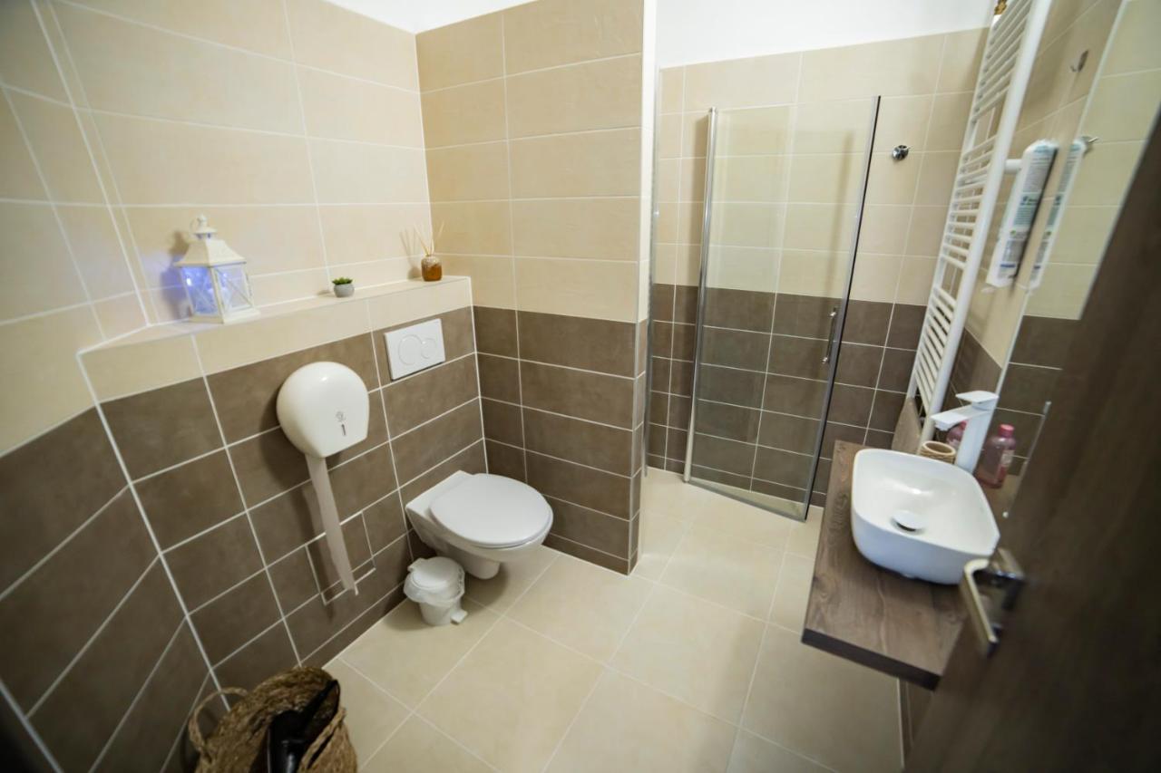 Apartmany Nezarka A Privatni Wellness Їндржихув-Градец Екстер'єр фото