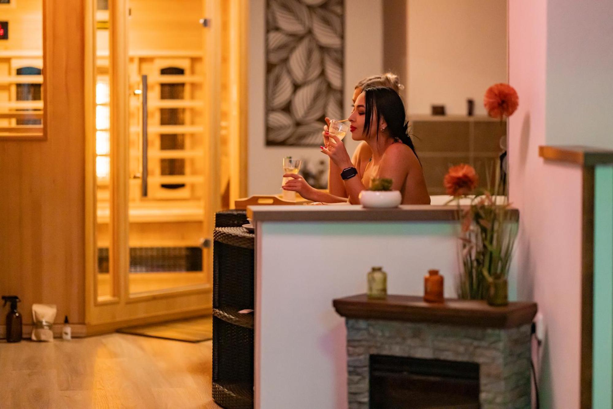 Apartmany Nezarka A Privatni Wellness Їндржихув-Градец Екстер'єр фото
