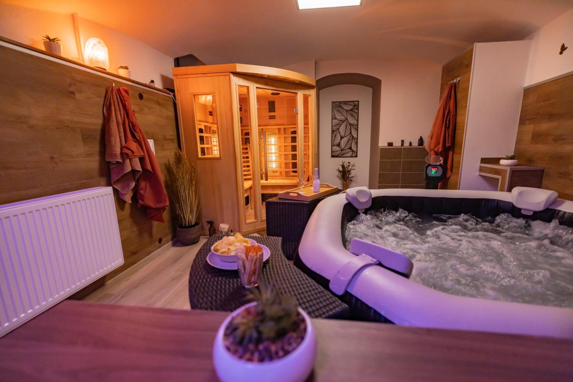 Apartmany Nezarka A Privatni Wellness Їндржихув-Градец Екстер'єр фото